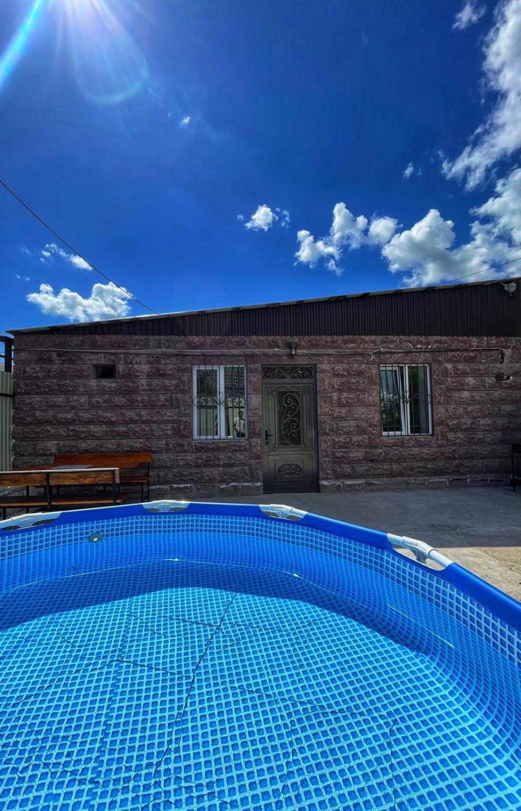 Lidiani Guest House Гюмри Екстериор снимка